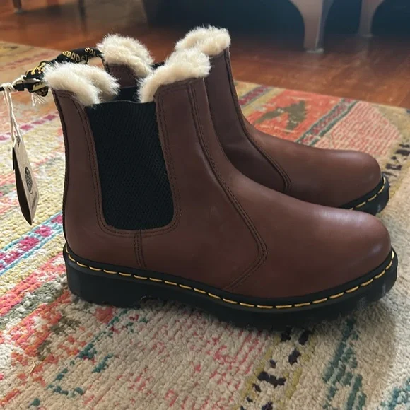 Dr. Marten Women's 2976 Leonore Fur Lined Boot NWT (No Box) - Picture 3 of 6